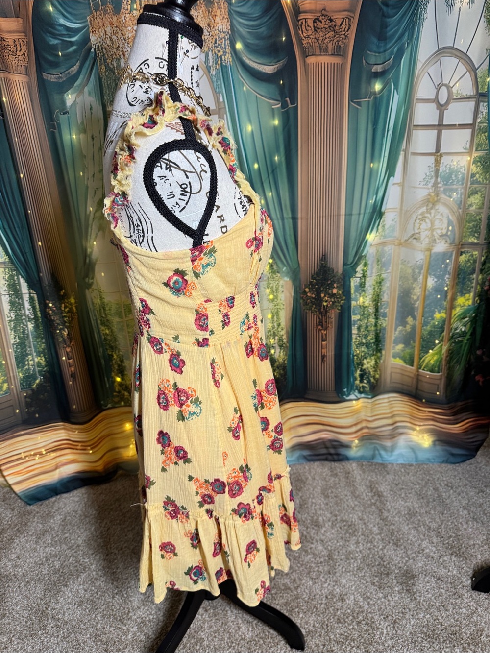 Urban Outfitters Size M Yellow Floral Smocked Midi Dress - Picture 4 of 9
